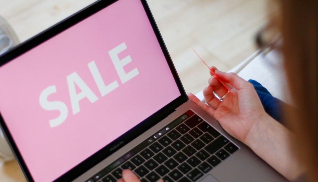 Luxury Fashion Site Owners Seek Denied Home Office Deductions