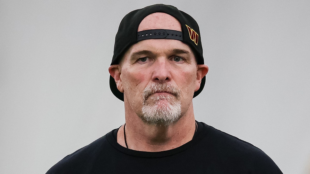 Dan Quinn at minicamp