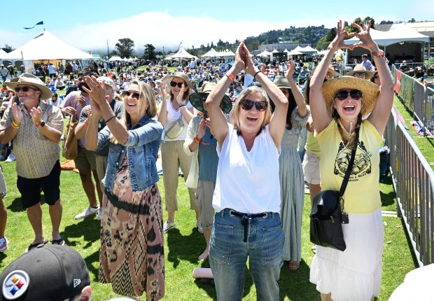 Dee Dee Taft of Mill Valley, left, Victoria Einhorn of...
