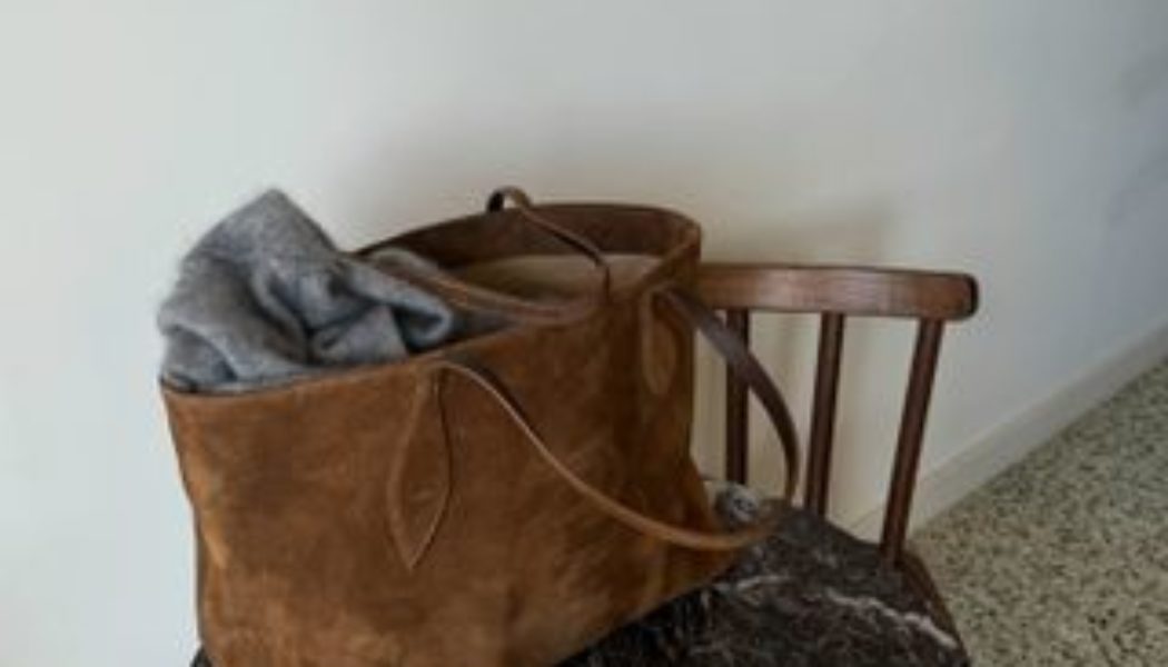 I'm Not Saying Black Handbags Are "Over" but This Chic Colour Is Taking the Lead for Autumn