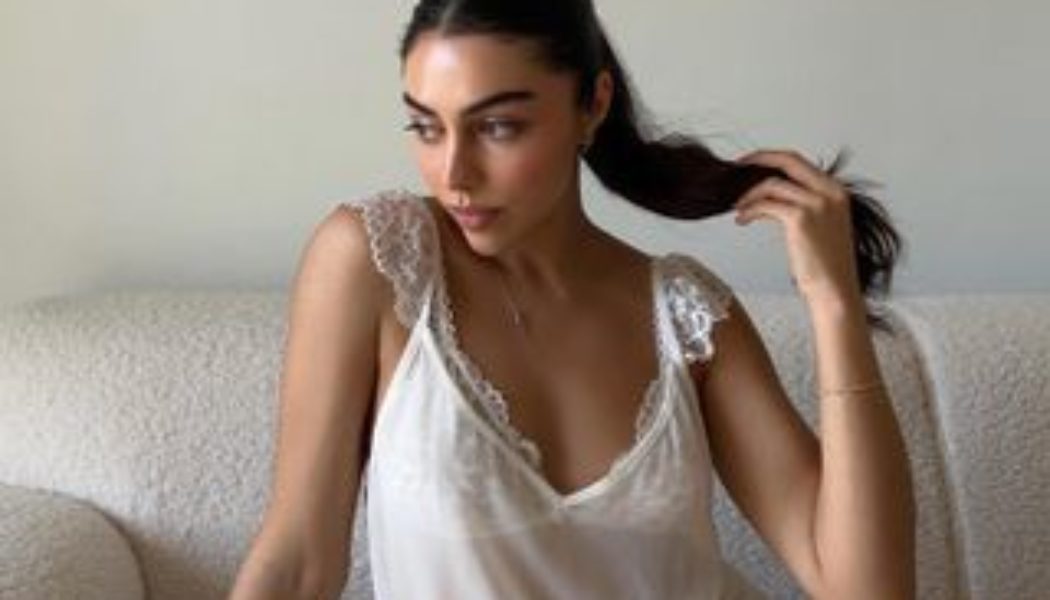 Mend Split Ends, Kick-Start Hair Growth… Is There Anything This Underrated Hair Oil Can't Do?