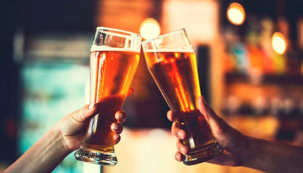 Wine and Bottle Sports Bar: Roselyn Square Mall Redhill Road