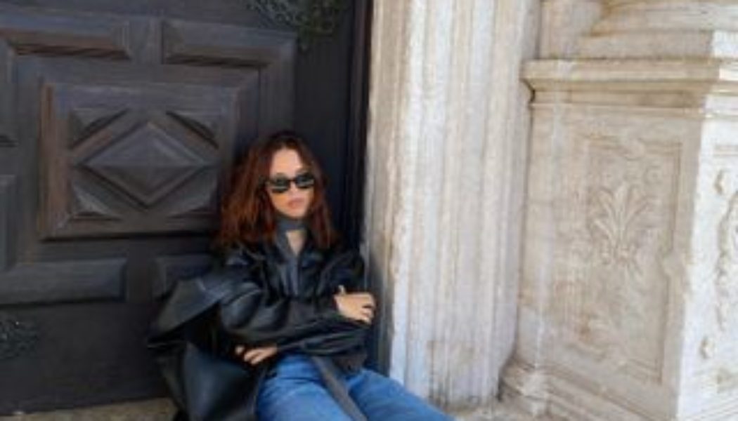 Suddenly, Everyone's Clicking on This Autumnal Flat Shoe Trend—Here Are My Faves