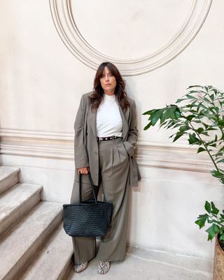 Over 50 autumn fashion trends: @annacascarina wears a grey suit