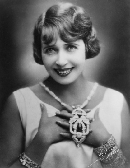Mistinguett
