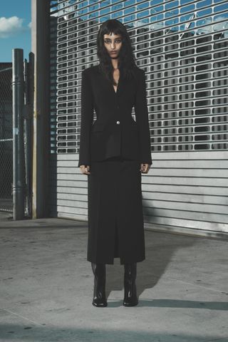 Zw Collection Fitted Blazer With Padded Shoulders