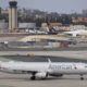 American Airlines “technical issue” grounds flights across the US