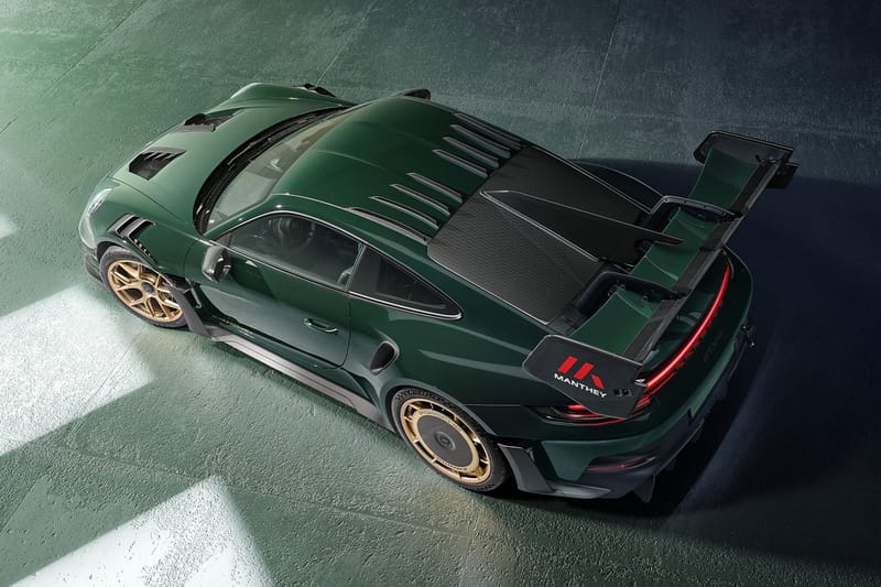 Porsche 911 GT3 RS Gets Carbon Fiber Shark Fin Window With New Manthey Kit