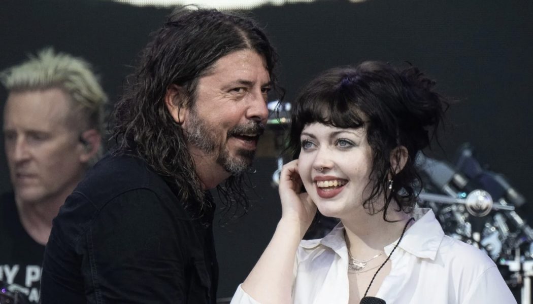 Dave Grohl's daughter Violet working on debut album