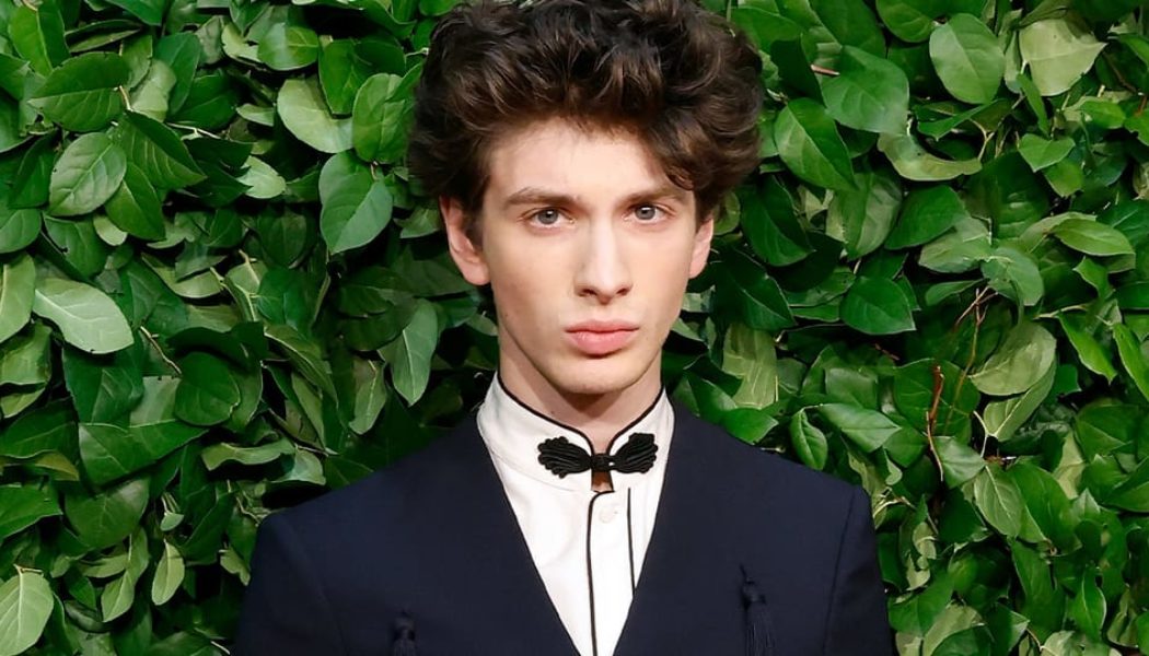 Mark Eydelshteyn Cast as Lead in Season 2 of 'Mr. & Mrs. Smith'