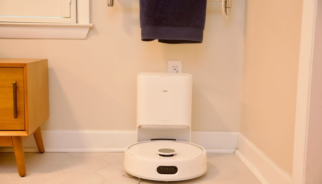 The SwitchBot S10, one of our favorite robovac / mop hybrids, is $500 off