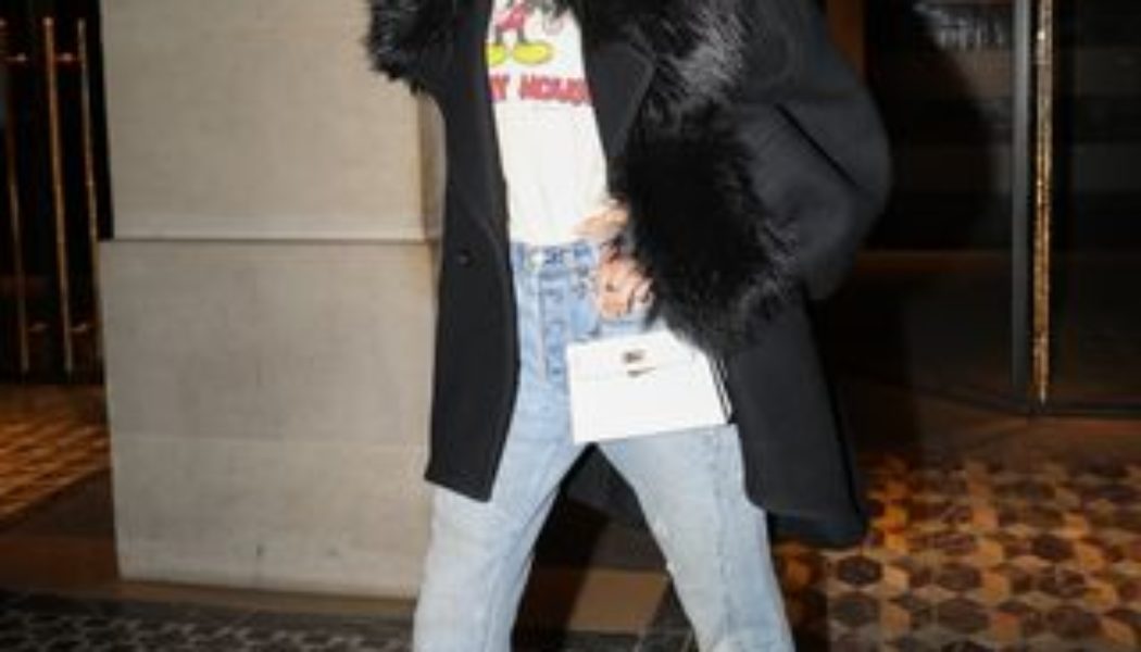 If You Want to Wear Jeans and a Tee in Paris, This Is the Only Way to Do It