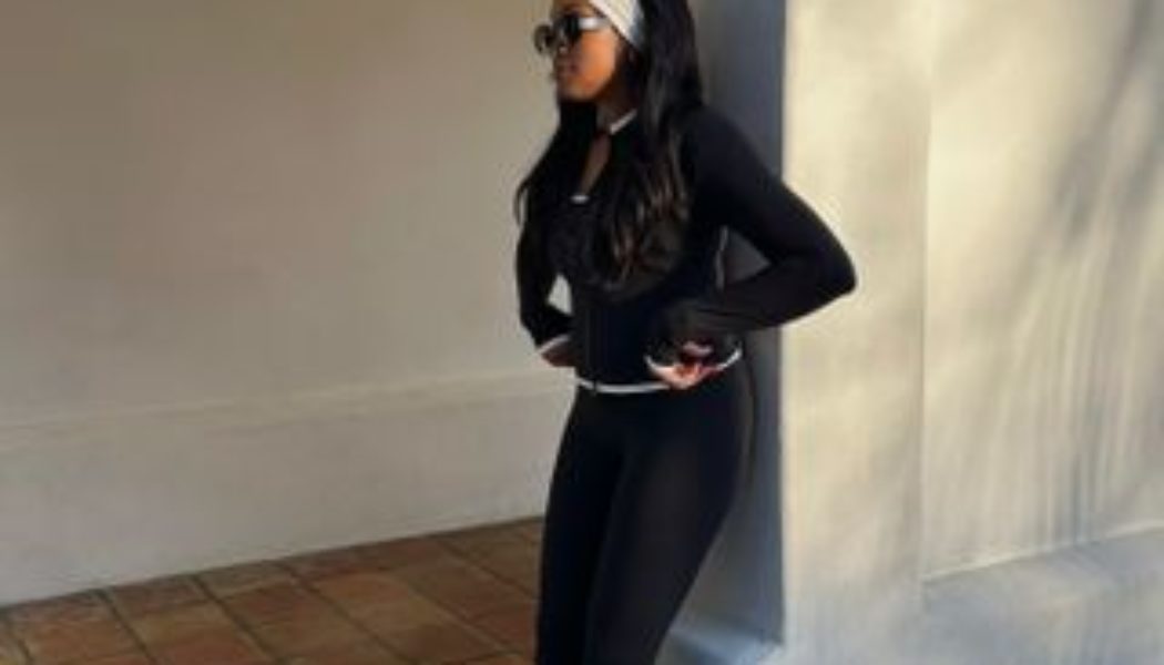 Parisians and Londoners Just Made Me Drop Jeans and Boots for This Much Comfier Trouser and Flat-Shoe Pairing