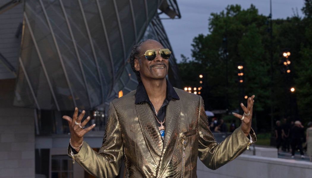 Snoop Dogg Defends Inaugural Crypto Ball Performance, Says He's "100% Black"