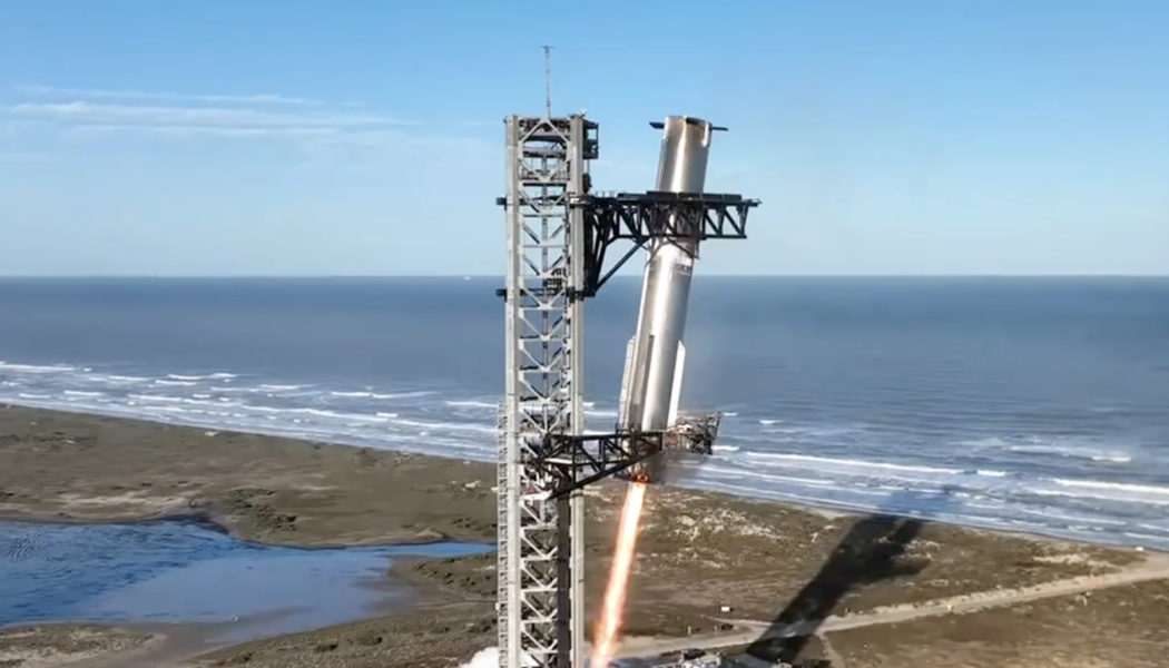 SpaceX catches Starship booster for a second time but loses the spacecraft