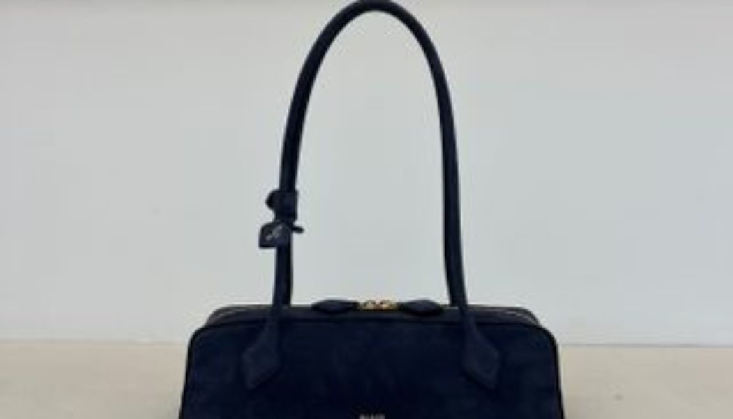 This Handbag Color Trend Is Chicer Than Black, Burgundy, and Brown