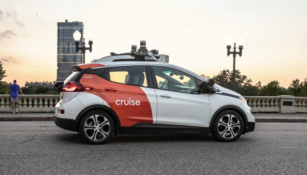 Cruise announces layoffs as GM acquires defunct robotaxi company