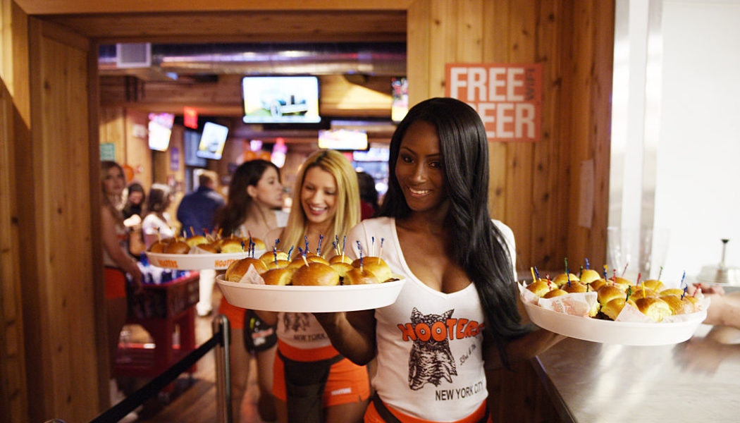 Hooters On The Verge of Filing For Bankruptcy Due To Declining Foot Traffic, X Reacts
