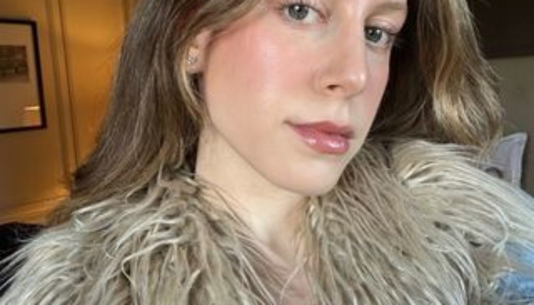 I Have a Fear of Greasy Face Oils, But This French Formula Is *Chef's Kiss*