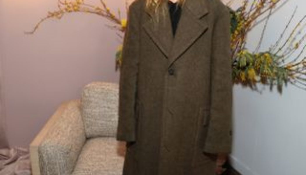 If You Loved the Chocolate Brown Shoe Colour Trend, Wait Until You See Gwyneth Paltrow’s Spring-Ready Alternative