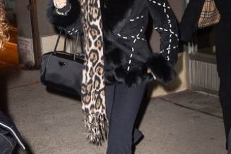 Sabrina Carpenter Made Cropped Pants Look So Elegant With This Classic Heel Trend