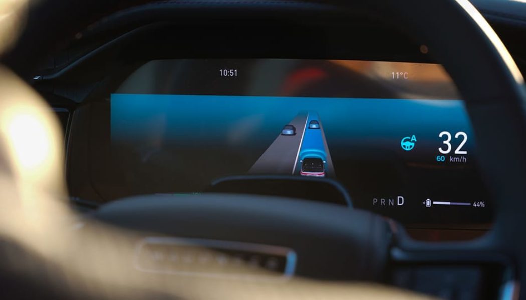 Stellantis Unveils New Hands-Free and Eyes-Off AI Driving Tech