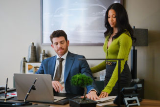 Suits LA Is a Deranged Follow-Up to Suits: Review