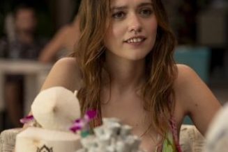 This Was the *Scorching* Heat-Proof Mascara Every Single Woman Wore on the Set of White Lotus