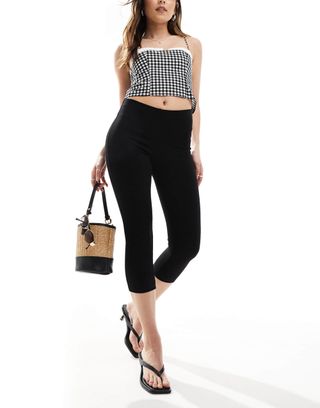 Bershka Capri Trousers in Black