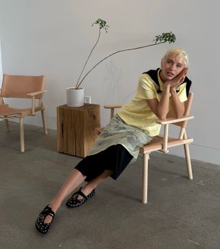 An image of influencer @irislaw wearing Mary Janes, an alternative to ballet flats.