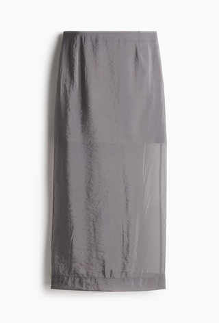 An image of an organza skirt from H&M, which can be worn with alternatives to ballet flats.