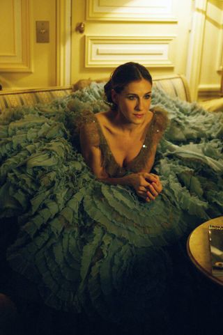 Sarah Jessica Parker wears a Versace gown in Sex and the City