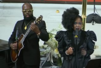 Fugees' Lauryn Hill and Wyclef Jean perform at Roberta Flack's memorial