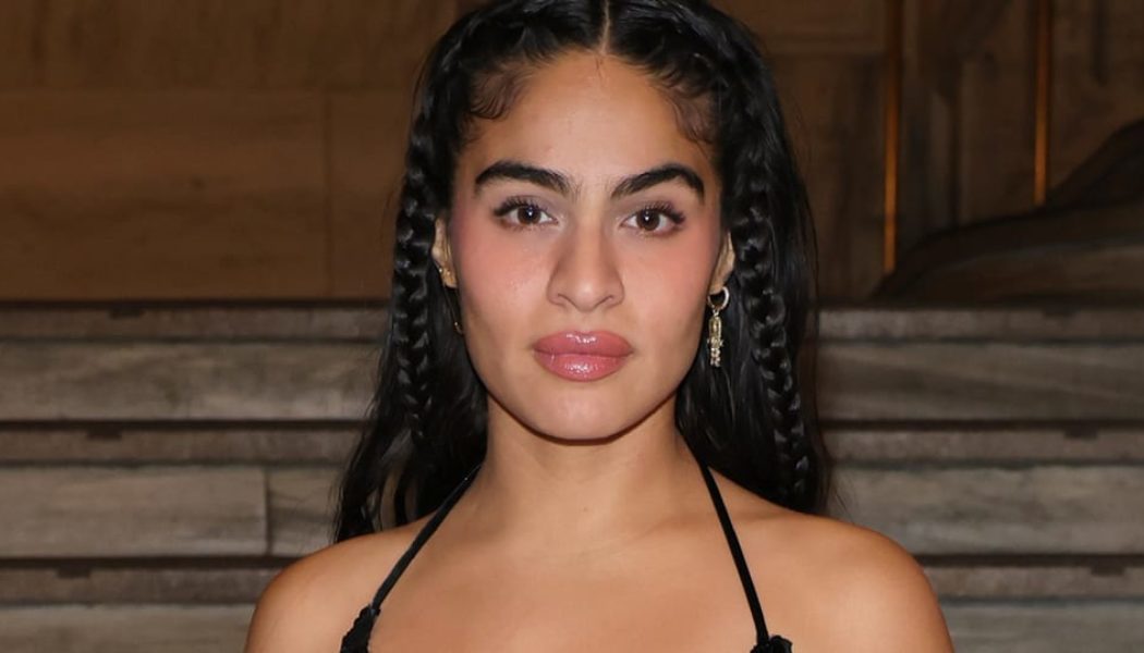 Jessie Reyez Readies New Album With Sixth Single, "PSILOCYBIN & DAISIES"