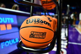 #MarchMadness: NCAA Basketball Tournament Sweet 16 Brackets Take Shape, Fans Reacts