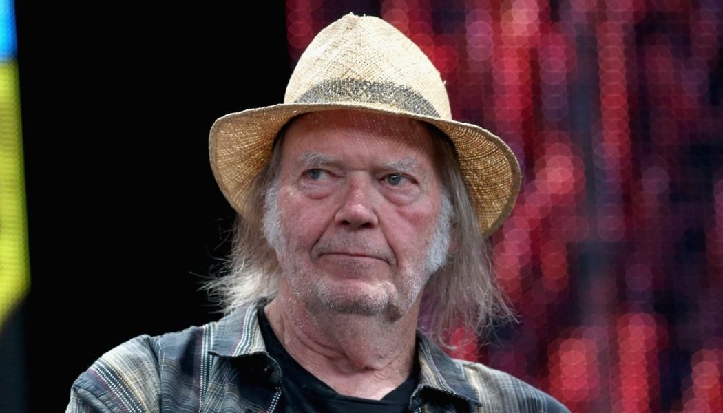 Neil Young to Play Free Concert in Ukraine