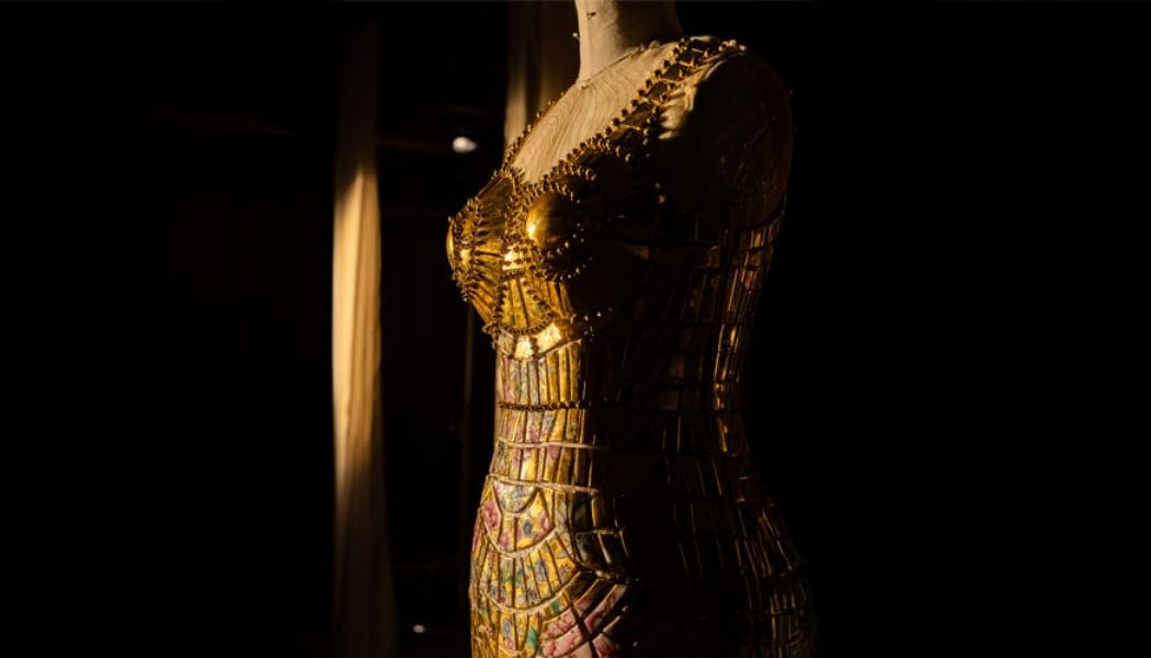 Porcelain Meets Couture: UBS Premieres "Glazed Splendor" at Art Basel Hong Kong