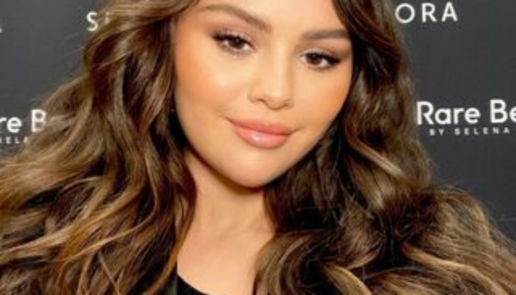 Selena Gomez's Date-Night Nail Polish of Choice? This Nostalgic $13 Shade of Cherry