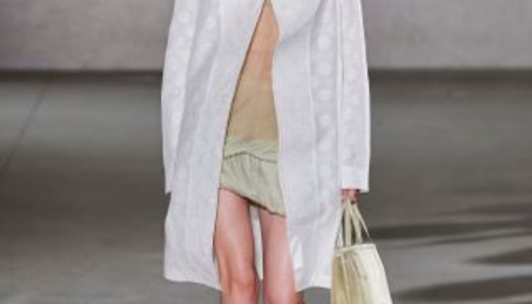 These Tory Burch Sandals Will Be the It Shoes of the Spring and Summer