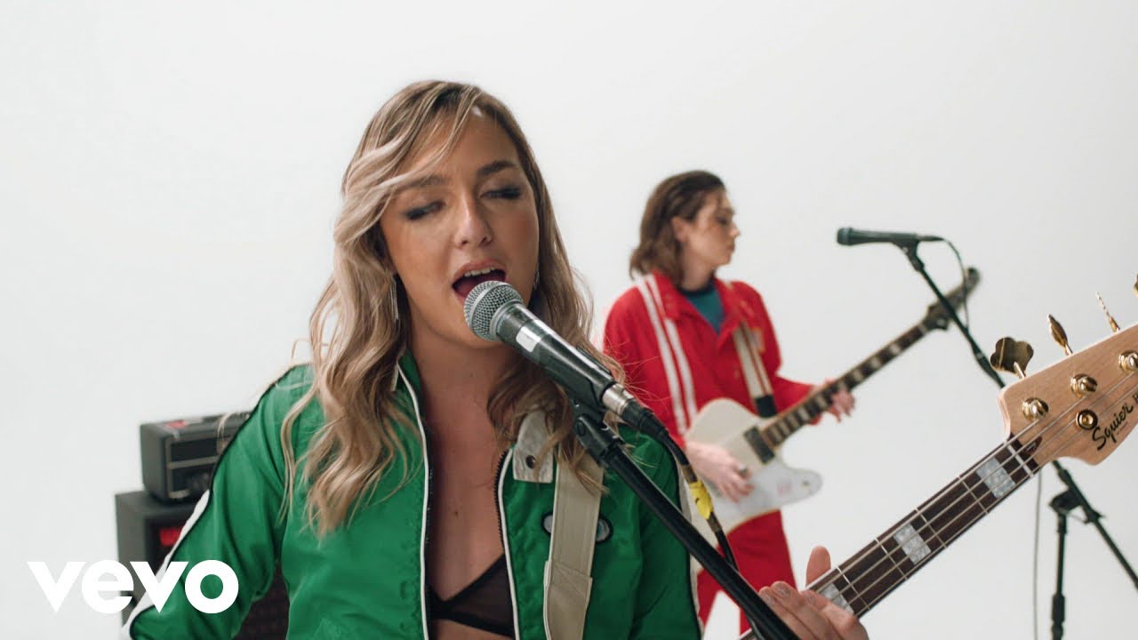 The Beaches - Blame Brett - YouTube