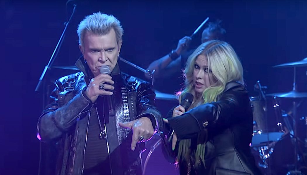 Billy Idol and Avril Lavigne perform joint single "77" on Kimmel
