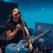 Dave Grohl Performs "Everlong" with LA Philharmonic at Coachella