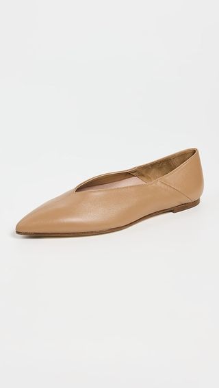 Aeyde Moa Nappa Leather Hazelnut Flats