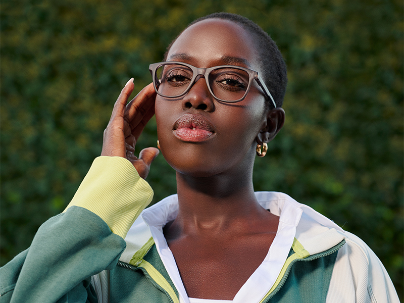 Eyebuydirect Vonn glasses and a green shirt