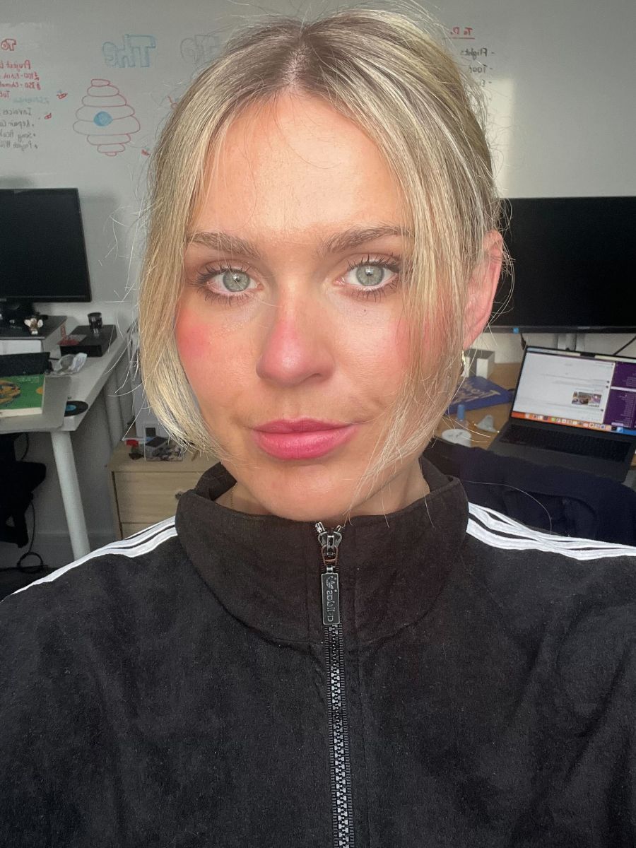 Annie wearing Hermes silky shine lipstick in Beige Halo