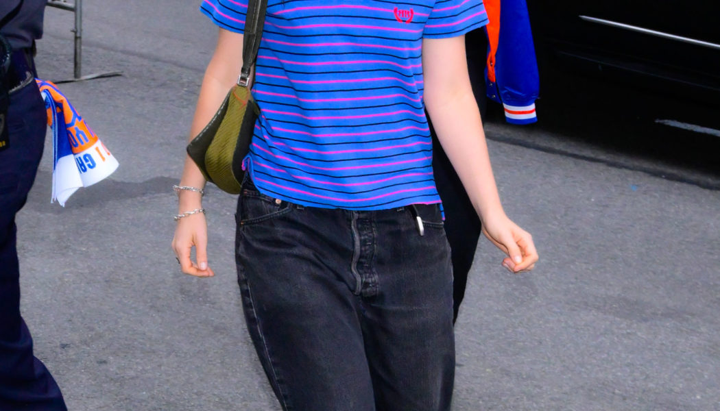 Lorde and Lila Just Wore the Denim and Flat Shoe Trend Londoners Will Be Styling All Summer