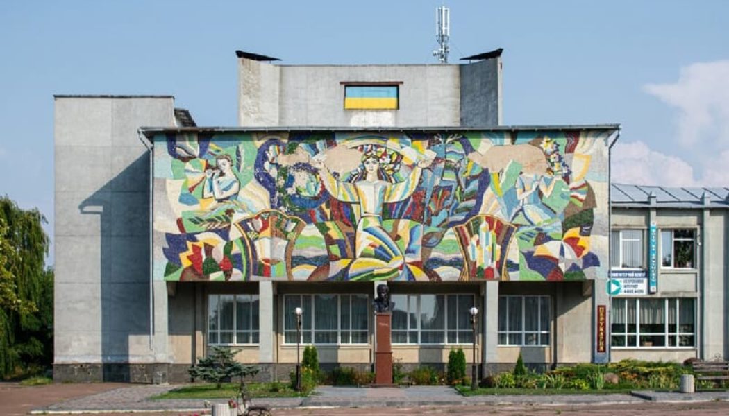 Lorde Announces Brand New Single "What Was That"