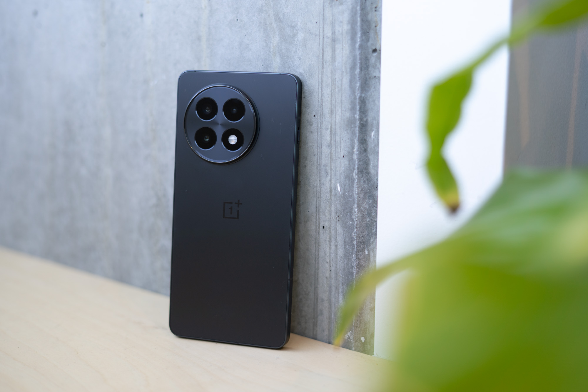 257717_OnePlus_13R_review_AJohnson_0002