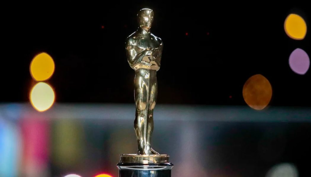 Oscars change rules to require that voters actually watch all nominated movies