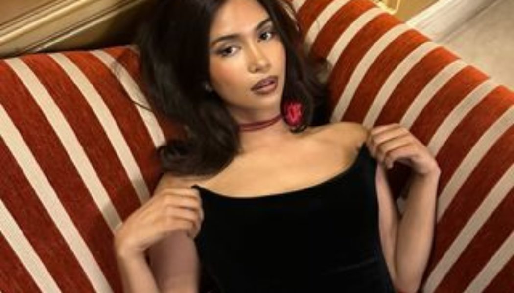 Sabrina Carpenter's MUA Told Me This "Dated" Lip Trend Is Getting a Major 2025 Update